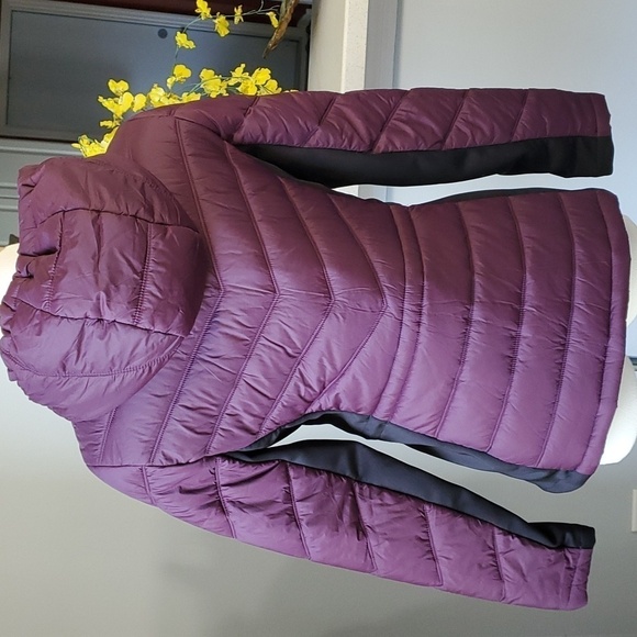 GUESS. DARK PURPLE/BLACK PUFFER Jacket. small P. Zipper closure, Zipper … - Picture 5 of 17